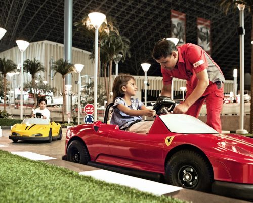 63556-Ferrari-World